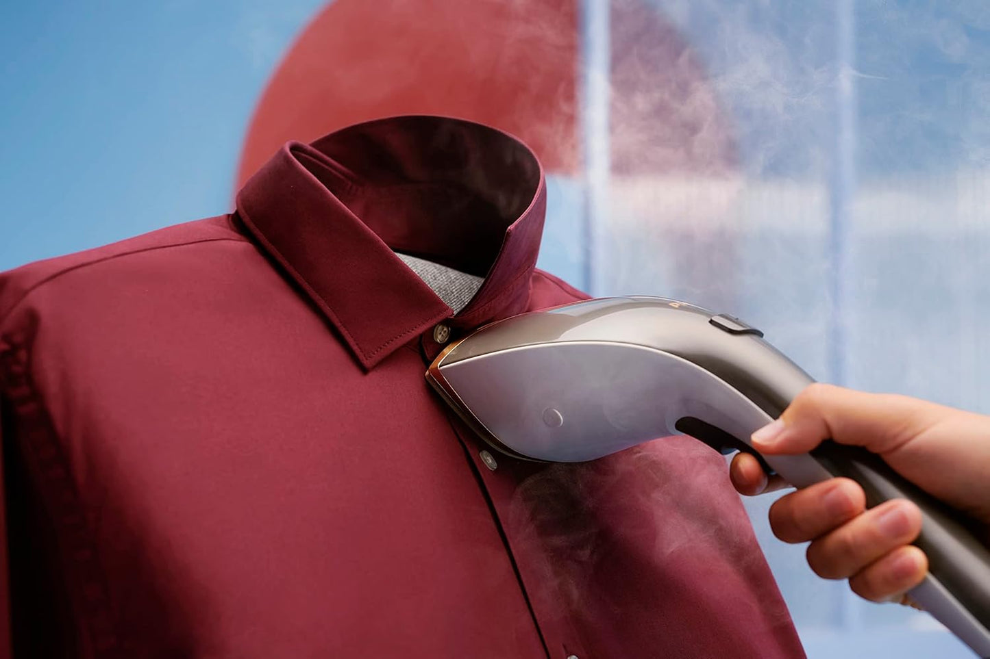 Philips Standing Garment Steamer - Steam Flow of 90 Grams per minute - 2400W - Water tank capacity 2.0 Litre - 50/60Hz - All-in-One 8000 Series GC628/86