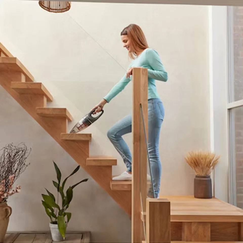 Black and Decker Portable Vacuum Cleaner SVB520 – 18V