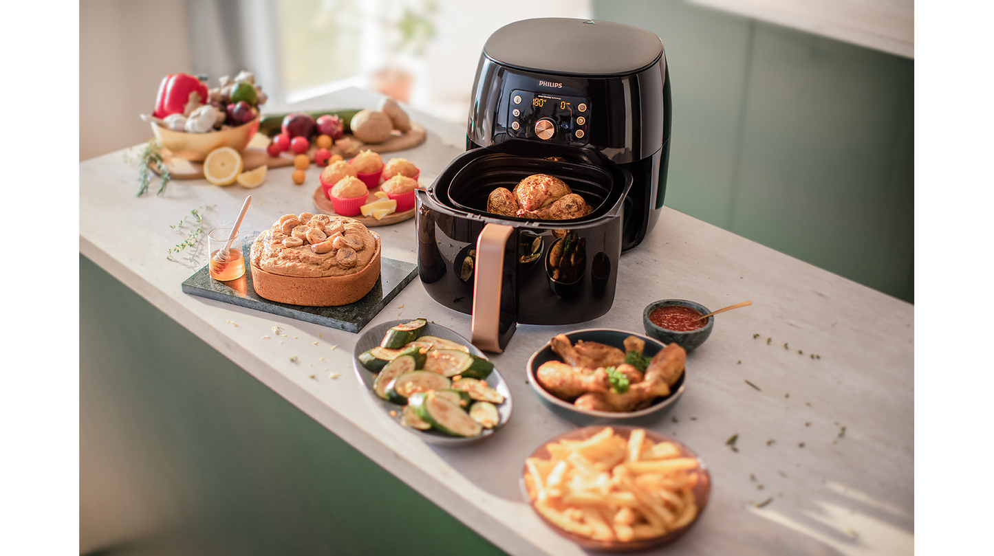 philips XXL Airfryer - 2200W, 50Hz, 1.4KGs, Smart Sensing Technology, Rapid Air Technology, Black/Copper - HD9867