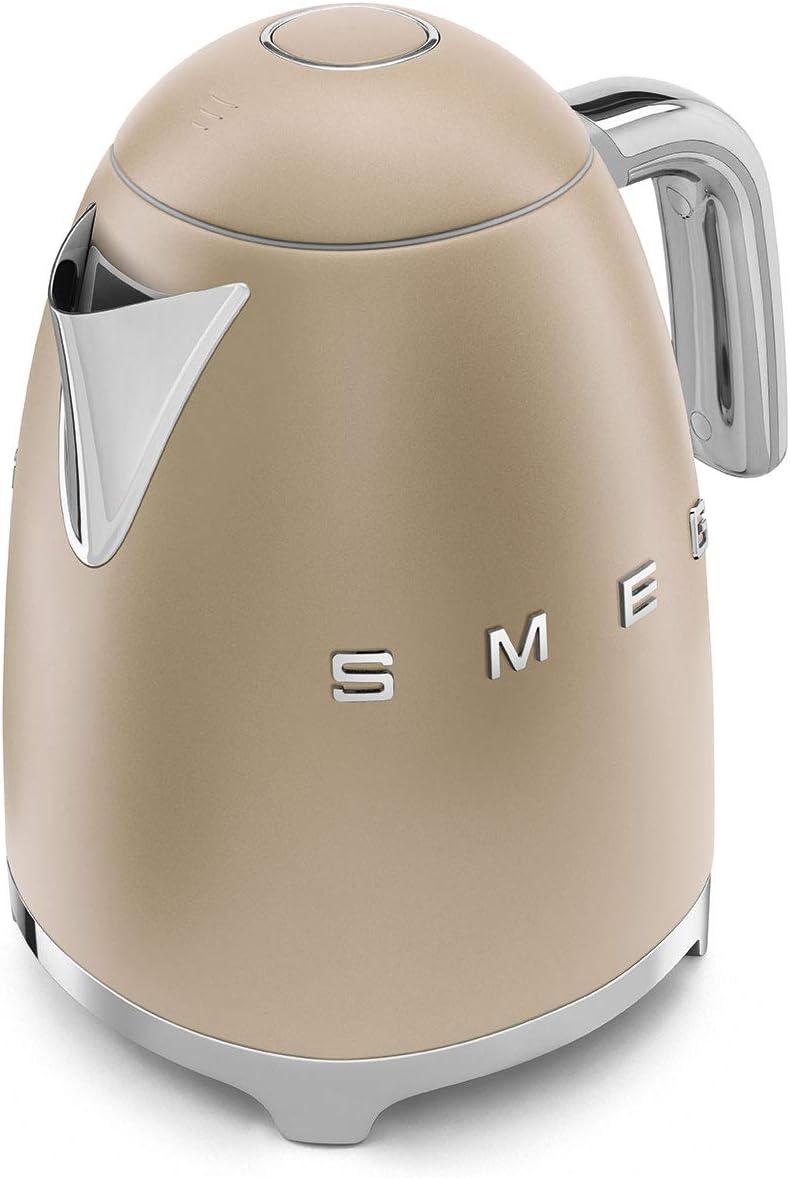 Smeg | Retro Iconic 50s 1.7 L Kettle / 7 Cups | 2400 Watts | Matte Gold