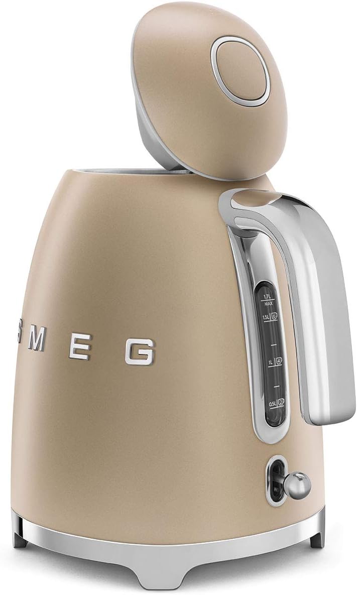 Smeg | Retro Iconic 50s 1.7 L Kettle / 7 Cups | 2400 Watts | Matte Gold