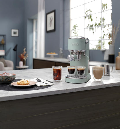 De'Longhi Dedica Duo EC890.GR, Barista Coffee Machine with Pump, Espresso and Cold Brew, Manual Machine with LatteArt Steam Rod, 15 cm Wide, 2 Espresso, Touch Screen, Cup up to 13 cm 1 L 1450 W EC890.GR Green